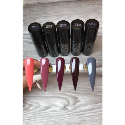 Gél Lakk - DN254 - Glamorous Blackberry - Zselé lakk